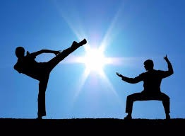 灾难！詹皇最后5分钟上场当卧底，13秒失误+不防守葬送湖人，东契奇带不动他