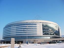 赌场环境：空间密度与下注冲动。（赌场氛围：空间拥挤度与投注冲动）