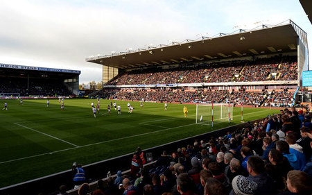 而勇士则以 而勇士则以